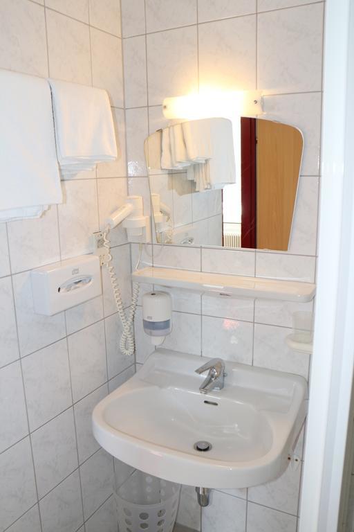 Hotel Gasthof Kasino Филлах Номер фото