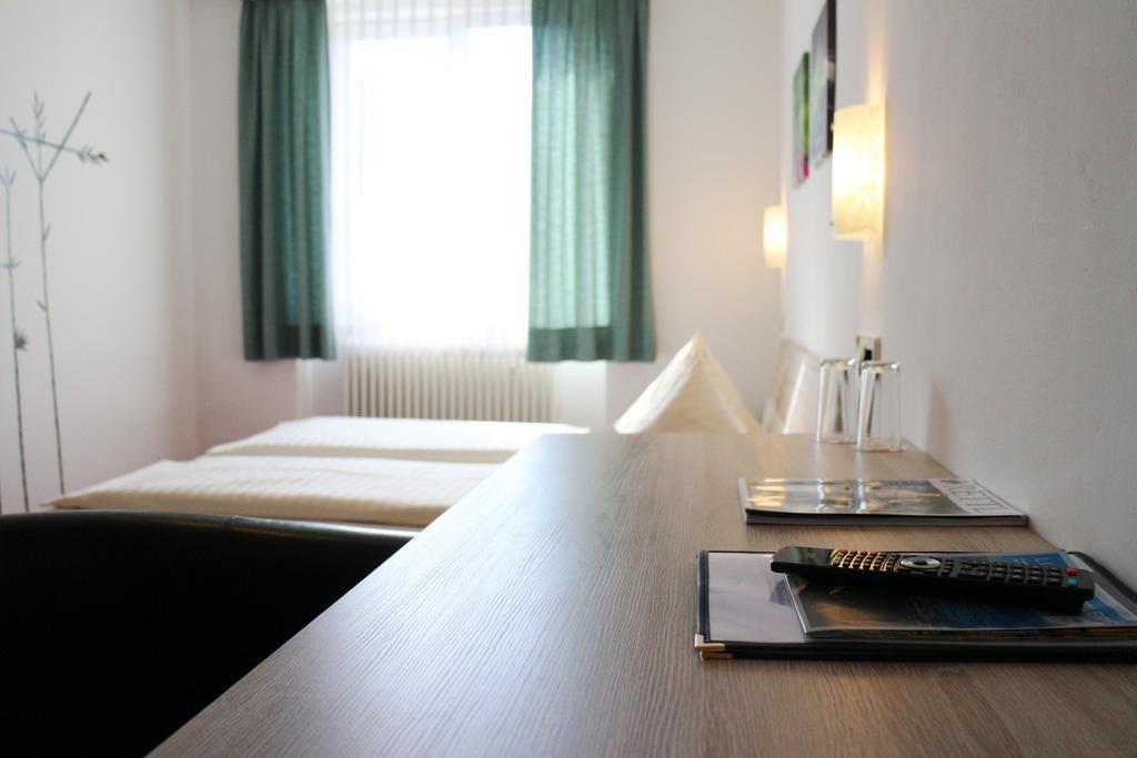Hotel Gasthof Kasino Филлах Номер фото