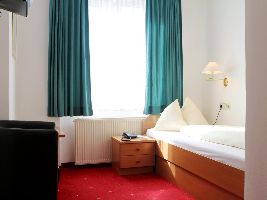 Hotel Gasthof Kasino Филлах Номер фото
