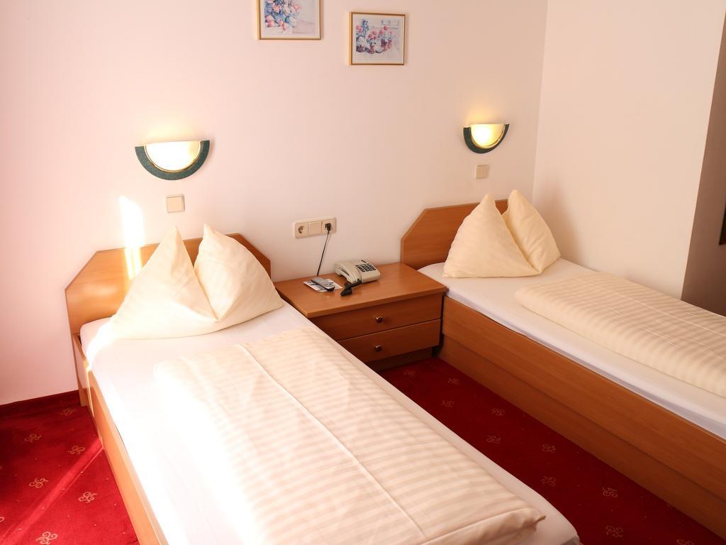 Hotel Gasthof Kasino Филлах Номер фото