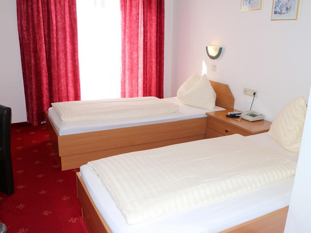 Hotel Gasthof Kasino Филлах Номер фото